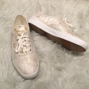 Barely worn rifle paper company Keds sneakers size women’s 9 1/2 sparkle cream